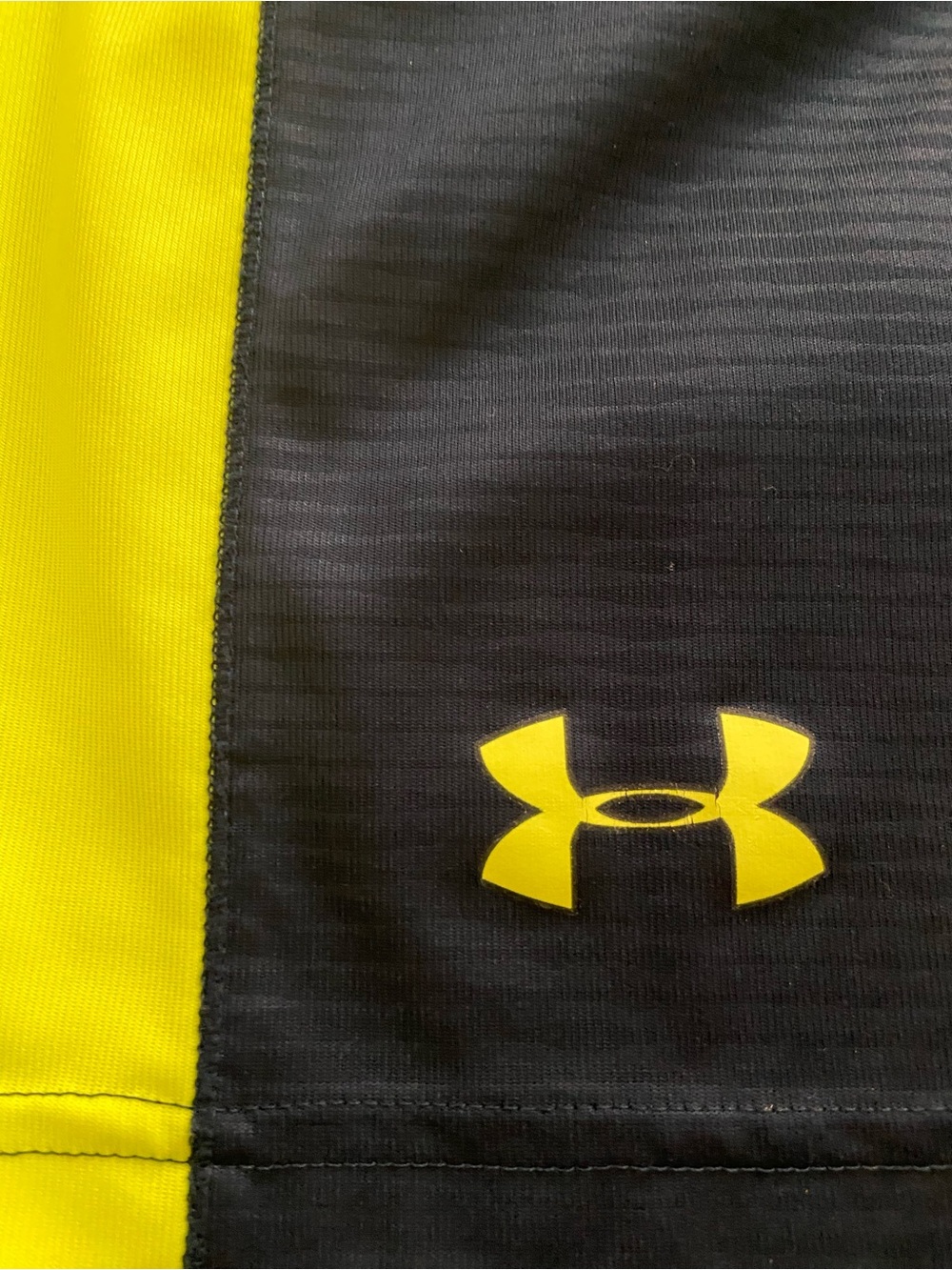 Men’s Under Armour Athletic Shorts - Picture 3 of 6